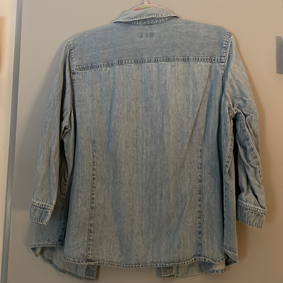 Classic Elements Tinker Bell Patch Denim Button Down Long Sleeve Top - Picture 4 of 4